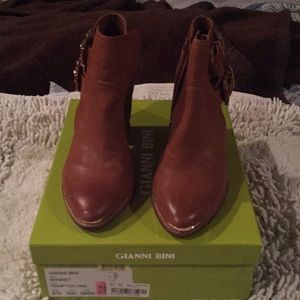 Ankle boots